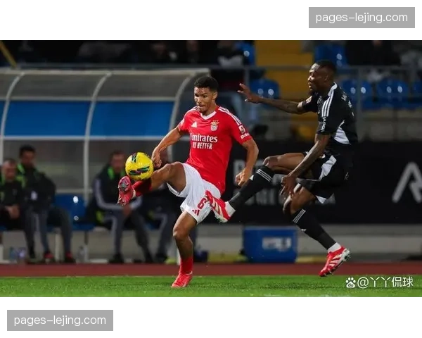 卡萨皮亚客场更倾向放弃控球权 等待对手防线漏洞一击致命