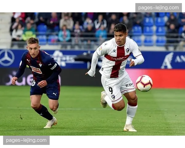 塞维利亚防线遭遇毁灭性打击，四大后卫缺阵致保级压力陡增